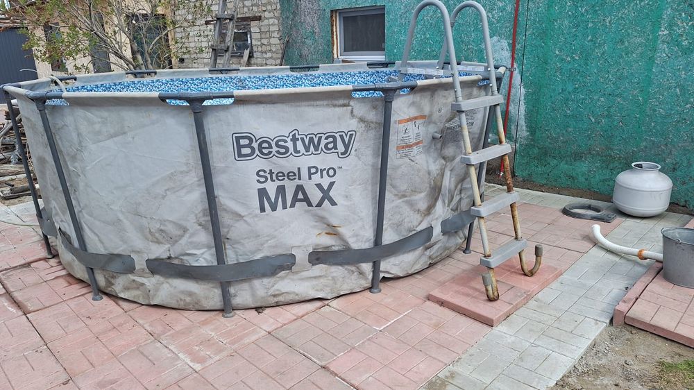 Бассейн  Bestway 122 на 366 см