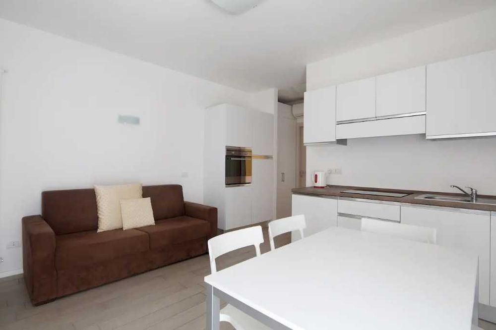 Дава се под наем Двустаен апартамент в Пловдив, Тракия - 63 кв.м за 255 € - Снимка #2