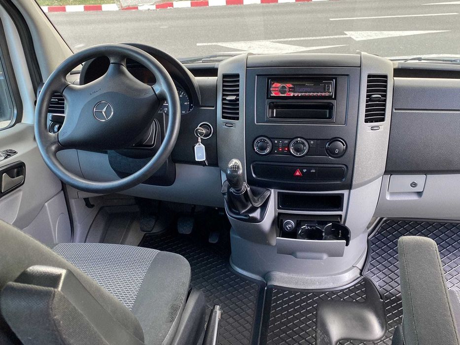 Mercedes-Benz Sprinter 213 CDI • 7 Locuri • Cabină Dublă • Benă Aluminiu