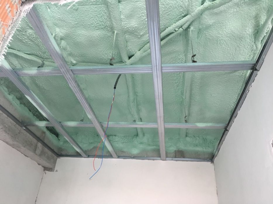 izolatii spuma poliuretanica Izolatie spuma poliuretanica