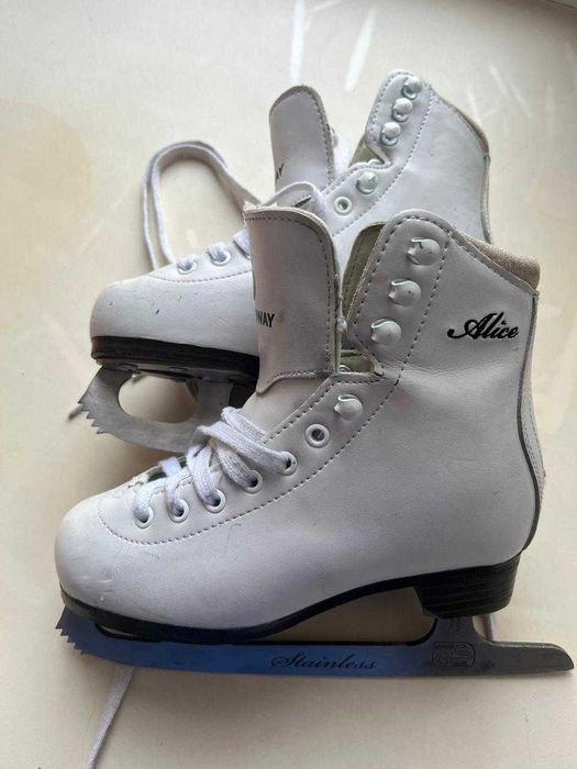 Коньки фигурные детские 29 р.