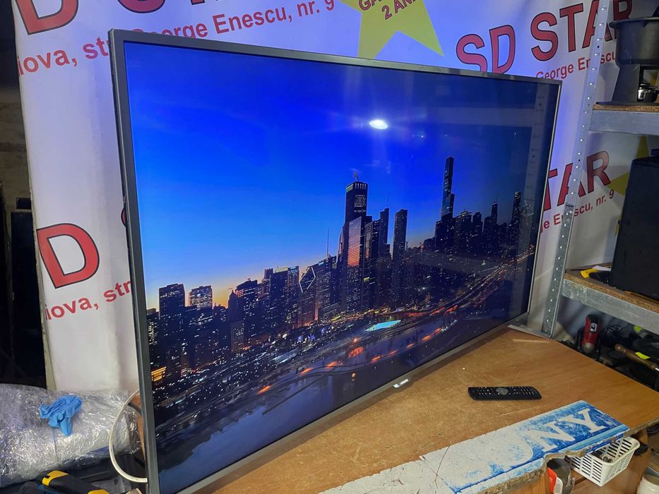 Televizor Smart Android AMBILIGHT  4K Ultra HD Philips 55PUS7272/140 cm Garantie 2 ani
