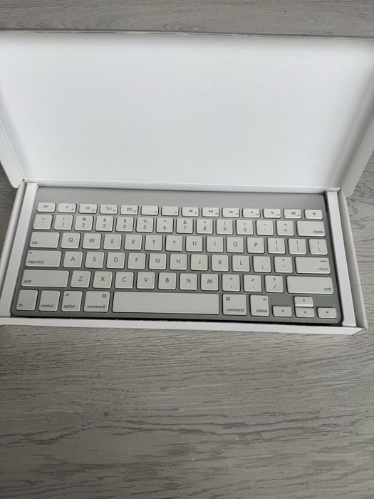 Apple Wireless Keyboard A1314 (оригинал) в коробке