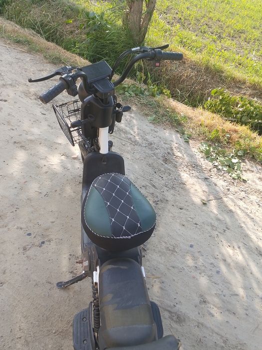 skuter sotiladi tez va arzon narxda xolati yaxshi