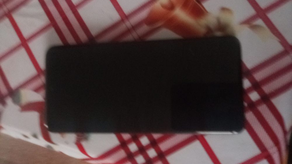 Vând telefon  honor 200