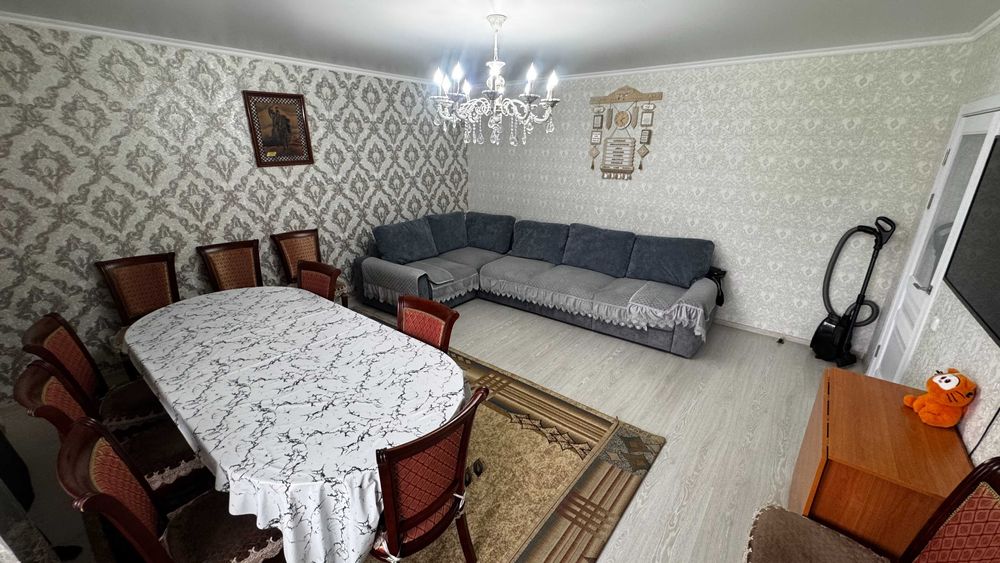 В продаже 3х ком квартира в 8мкр ( Айткужинов ) на 1 этаже