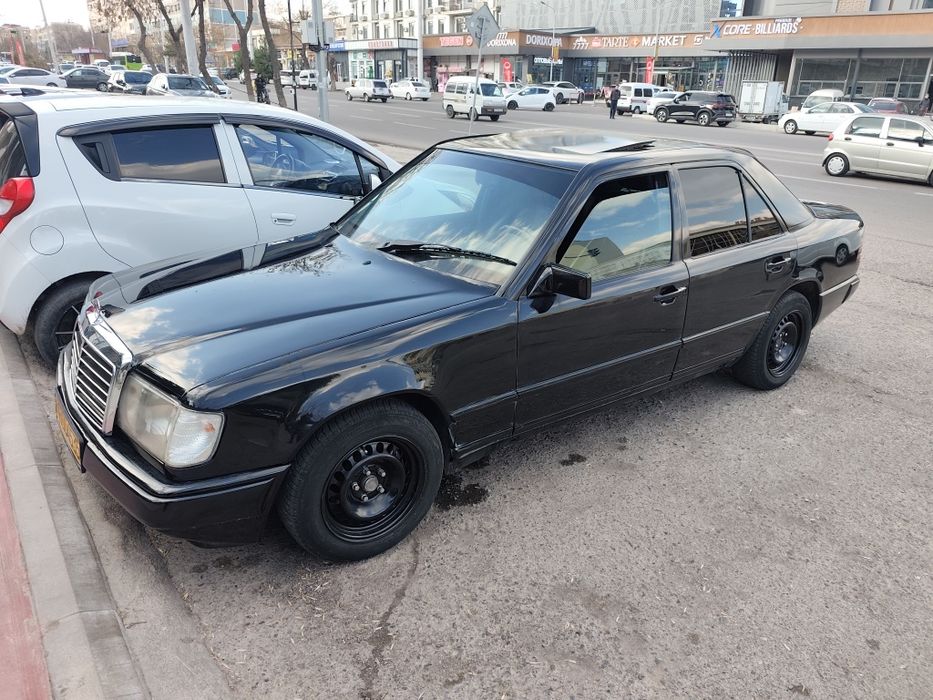 Мерседес 124 Бензин 102 матор Газ Йоо