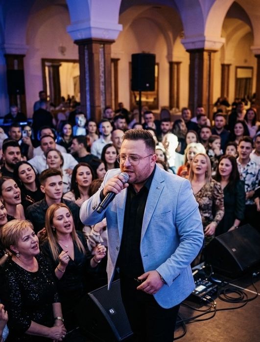 Alex Cery și Formația – Muzică live pentru nunți, botezuri și evenimente private
