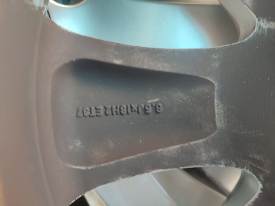 16" оригинални алуминиеви джанти за Opel.