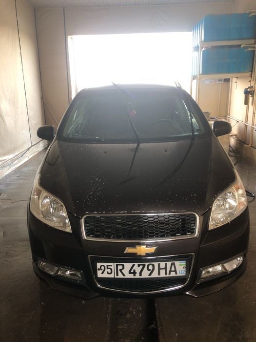 Nexia 3 satiladi 2 pazitsiya