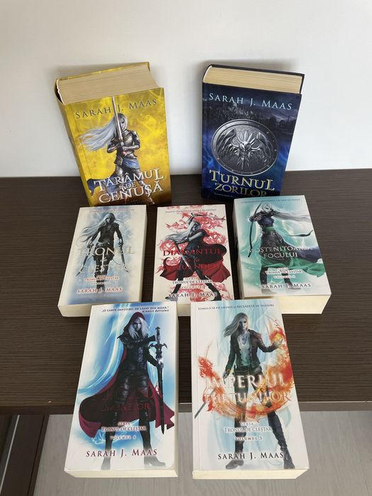 Seria tronul de clestar TOG sarah j maas