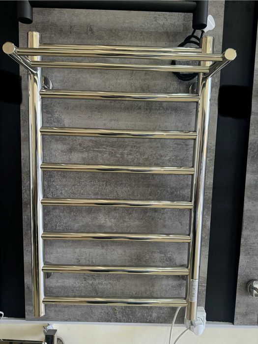 Полотенцесушитель с круглой полочкой от производителя с гарантией.