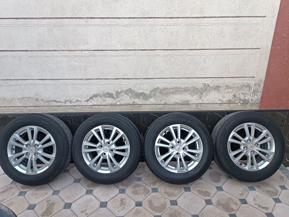 Cobalt Diska balon Sotiladi Holati ideal 195 65 R15