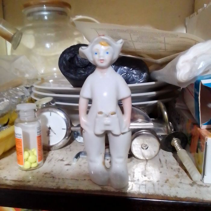 Статуэтка фарфор