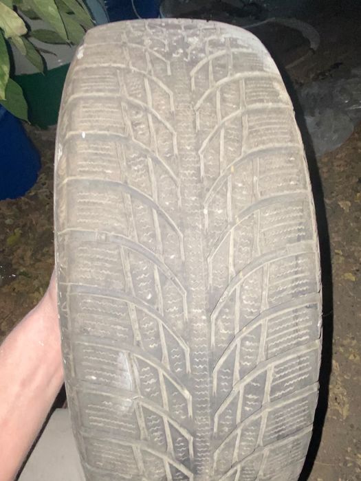 Продам комплект зимней резины r15