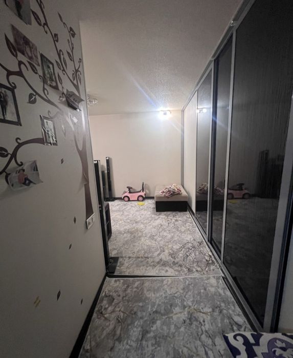 Продается 3/2/5 на м-ве Ялангач (Ориентир магазин Чимган)