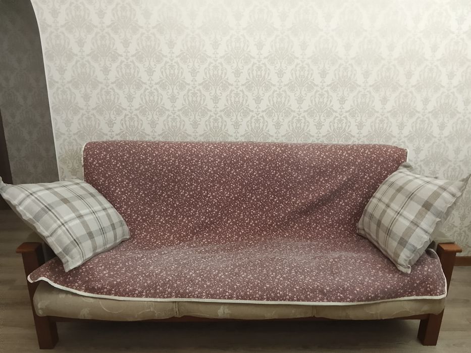 Отдам бесплатно диван.