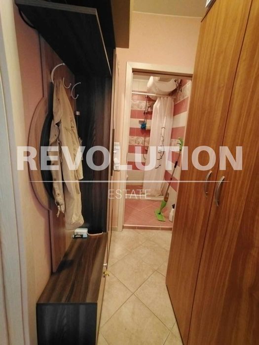 Дава се под наем Едностаен апартамент в Варна, Колхозен пазар - 30 кв.м за 250 € - Снимка #11