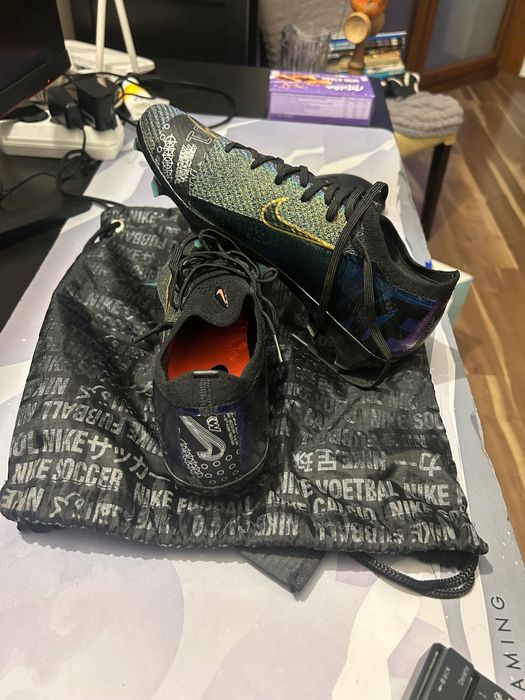 Ghete fotbal Nike Vapor 16