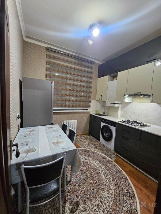 Turkiston metro yonida arzon kvartira bor