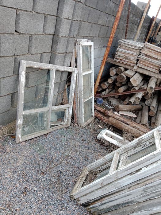 Продаются окна и двери деревянные