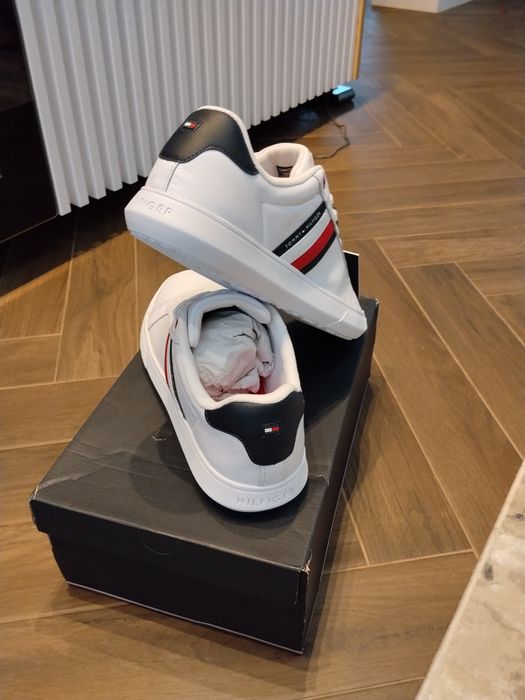 Pantofi piele sport adidasi tommy hilfiger marime 43 originali  tenisi