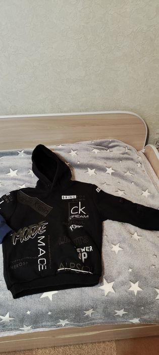 Продам две толстовки