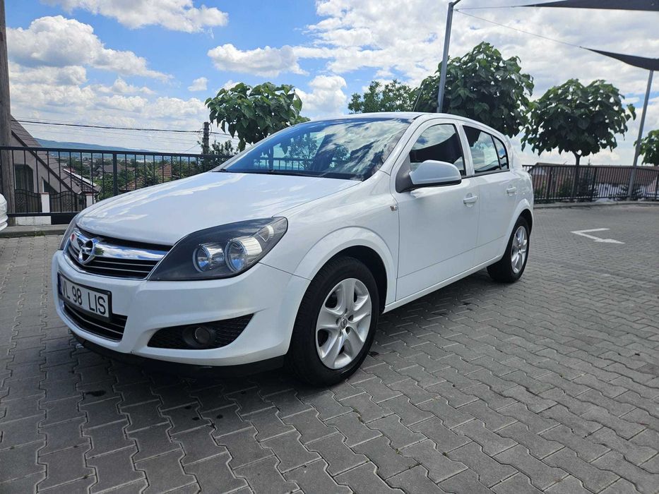 Opel Astra H 1.6 benzina 2011