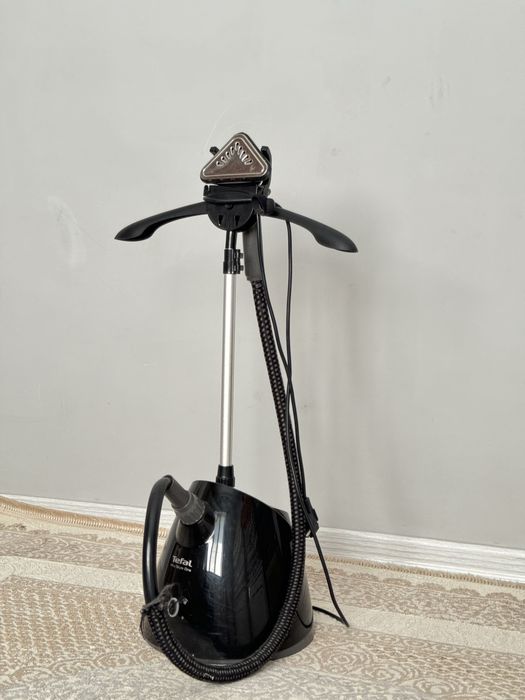 Продам паровой утюг от TEFAL.