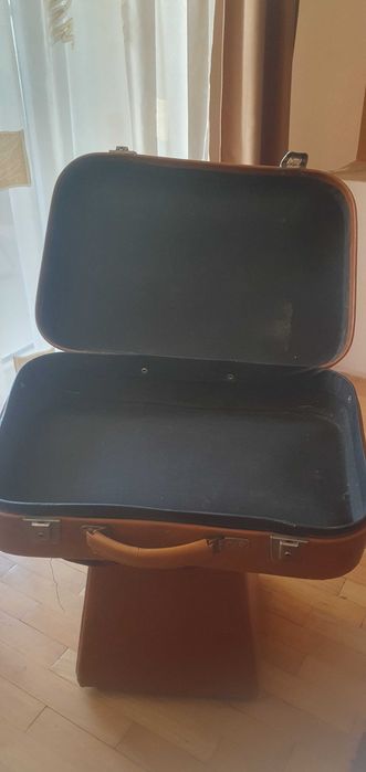 Geanta diplomat cu cifru