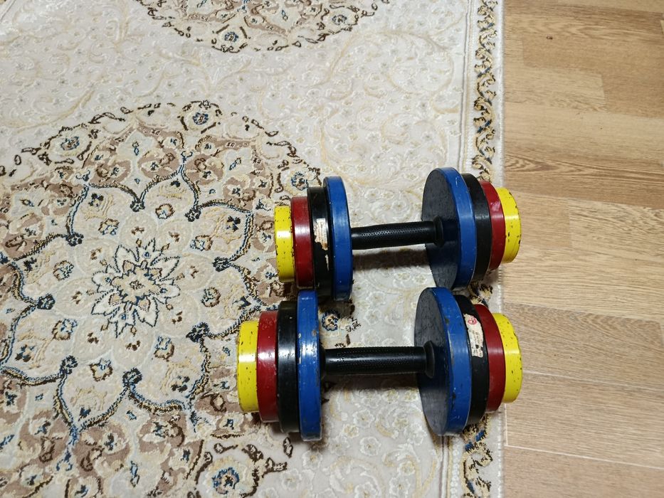 Гантел сотилади хар биттаси 15кг дан общий 30кг завадской.