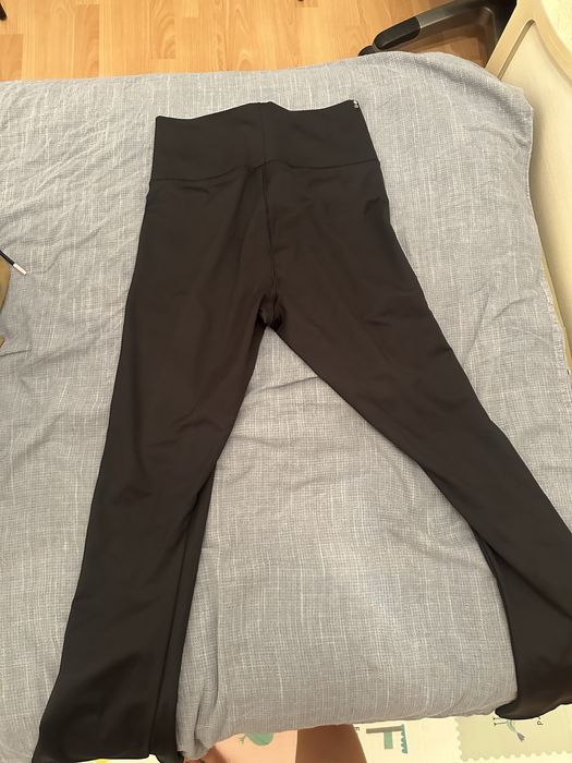 Pantaloni superbi Adidas noi nefolositi