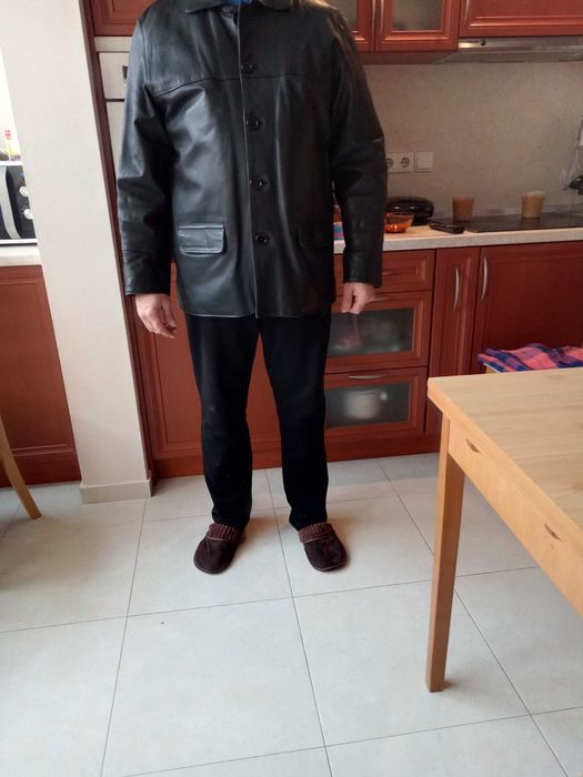 Мъжко кожено яке.