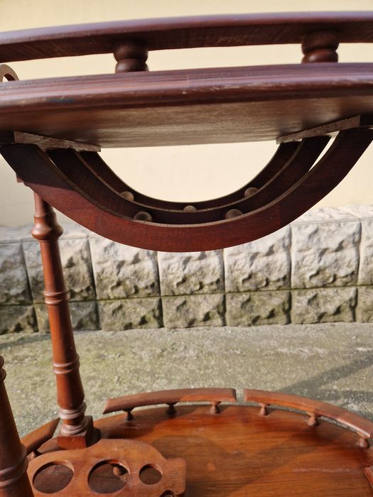 Страхотна антикварна белгийска дървена количка за сервиране