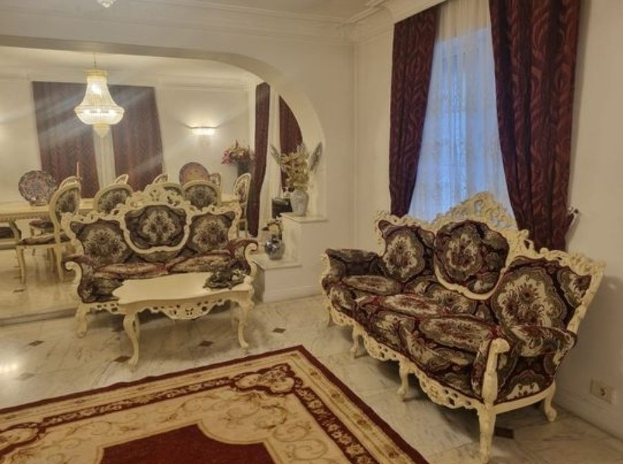 Mobila de lux lemn masiv tapitate