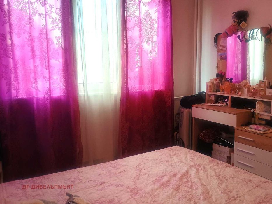 Продава се Тристаен апартамент в София, Фондови жилища - 84 кв.м за 2096 €/кв.м - Снимка #5