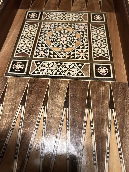 Уникална табла 50/50 интарзия