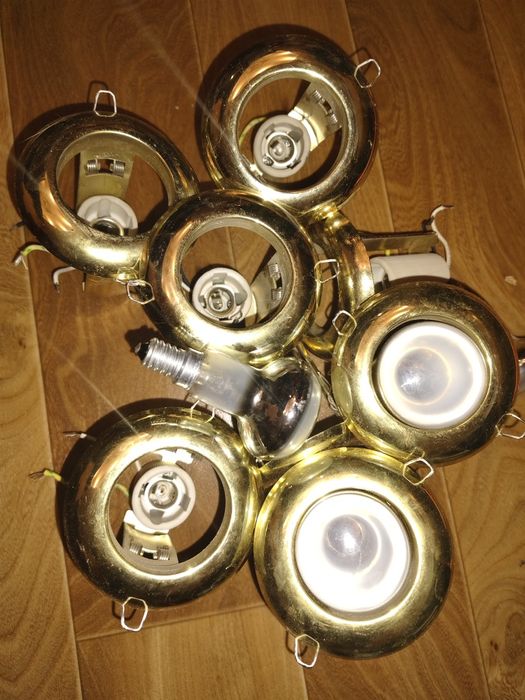 Продам светильники потолочные!