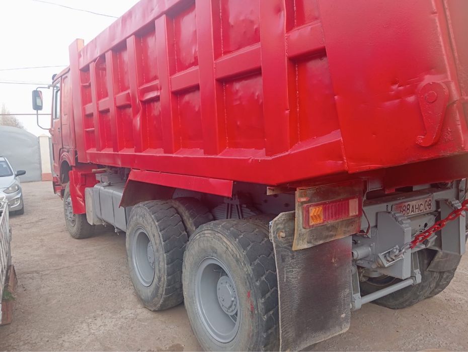 HOWO HW76 Самосвал