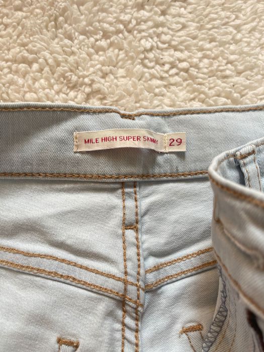 Levi's джинсы для девушек