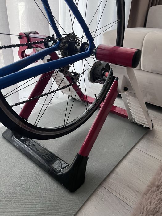 Trainer indoor Elite + senzor de viteza Garmin 2