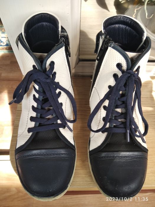 Детский мир. Обувь для девочек.