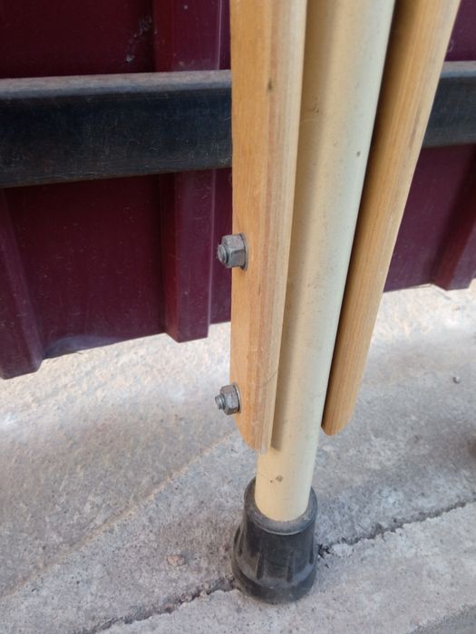 Продам трости и костыли регулируемые