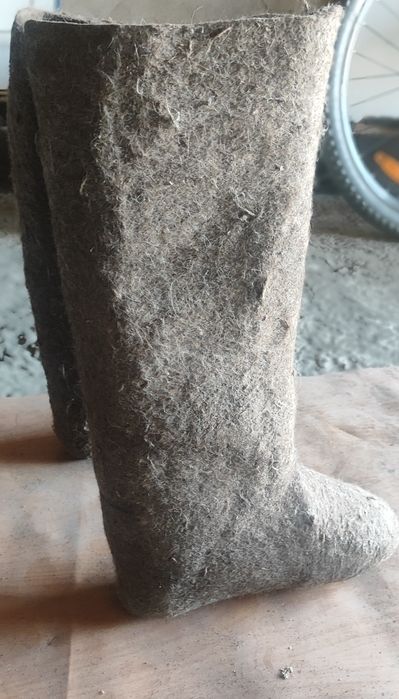 Продам валенки 42-43