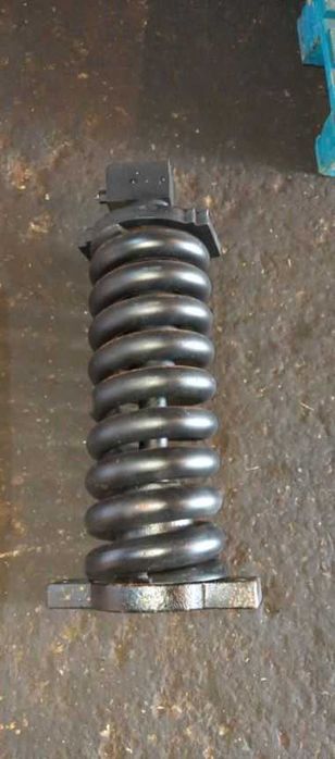 Натяжитель гусеницы для спецтехники