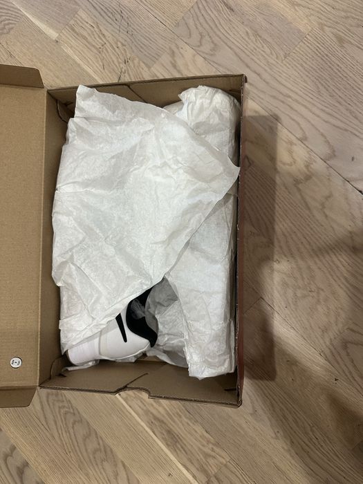 Кроссовки REEBOK размер 42.5