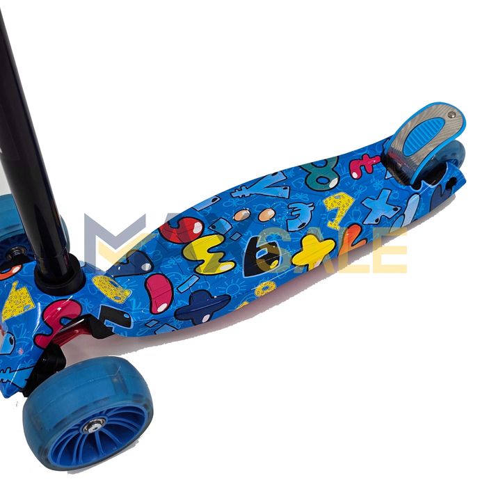 Детска тротинетка 3 светещи колела синьо / многоцветно триколка колело