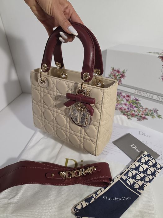 Налична чанта Lady Dior 20
