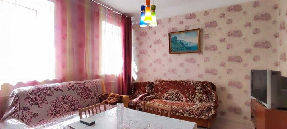 2-х комн квартира старого типа 60 кв.м по улице Жамбыла.