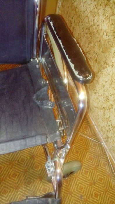 Инвалидная коляска